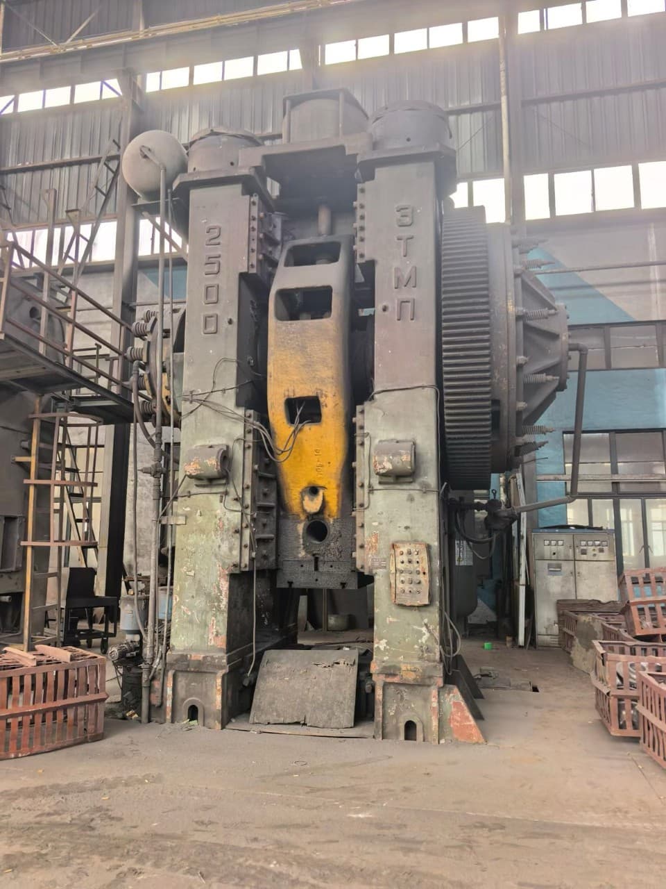 Горячештамповочный пресс TMP Voronezh K8544 - 2500 тонн