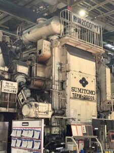 Горячештамповочный пресс Sumitomo TFPW-2000S - 2000 тонн (ID:76340) - Dabrox.com