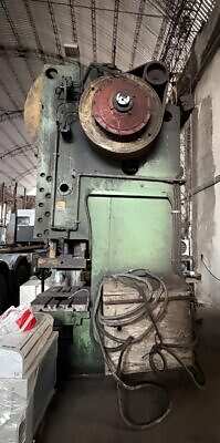 Пресс с C-образной станиной Stanko KM2134A - 250 тонн (Фото 2)