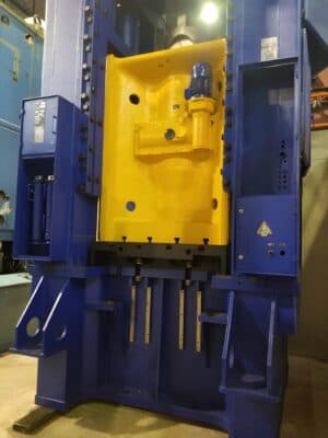 Обрезной пресс TMP Voronezh KA9540 - 1000 тонн (Фото 3)