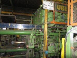Экструзионный пресс UBE 1650 MT - 1650 тонн (ID:75927) - Dabrox.com
