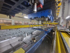 Штамповочный пресс Aida DSF-TE4-20000-730-250 - 2000 тонн (ID:76378) - Dabrox.com