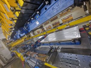 Штамповочный пресс Aida DSF-TE4-20000-730-250 - 2000 тонн (ID:76378) - Dabrox.com