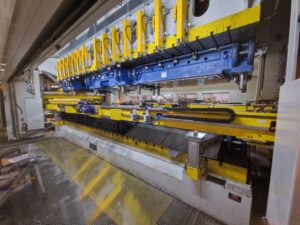 Штамповочный пресс Aida DSF-TE4-20000-730-250 - 2000 тонн (ID:76378) - Dabrox.com