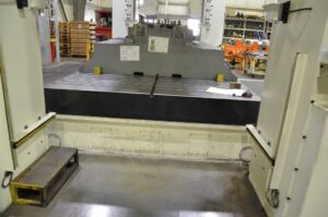 Штамповочный пресс Simpac DE4P1500 - 1500 тонн (ID:76364) - Dabrox.com