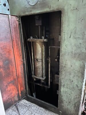 Чеканочный пресс Barnaul K8342 - 1600 тонн (Фото 2)