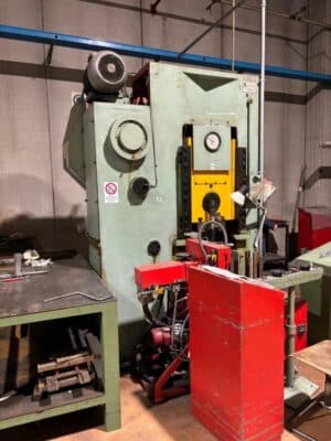 Чеканочный пресс Barnaul KB8336 - 400 тонн (Фото 3)