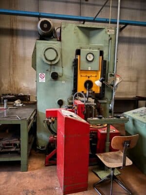 Чеканочный пресс Barnaul KB8336 - 400 тонн (Фото 2)