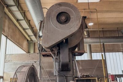 Винтовой пресс Berrenberg RSPe 230/300 - 300 тонн (Фото 1)