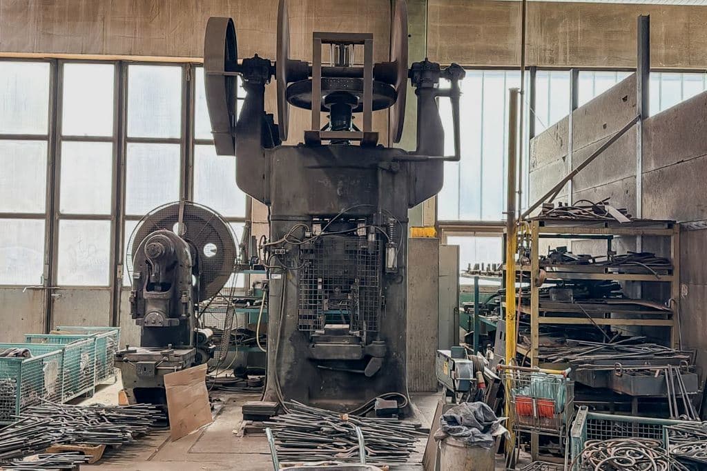 Винтовой пресс Berrenberg RSPe 230/300 - 300 тонн