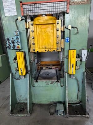 Винтовой пресс Gamei PHG 200/315 - 315 тонн (Фото 3)