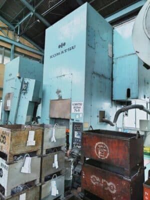 Пресс для холодной ковки Komatsu L1C 800 - 800 тонн (Фото 1)