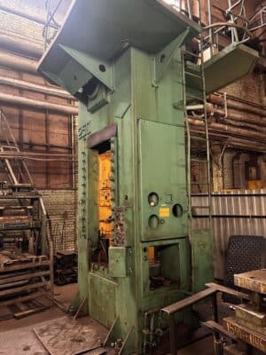 Обрезной пресс TMP Voronezh KA2534 - 250 тонн (Фото 2)