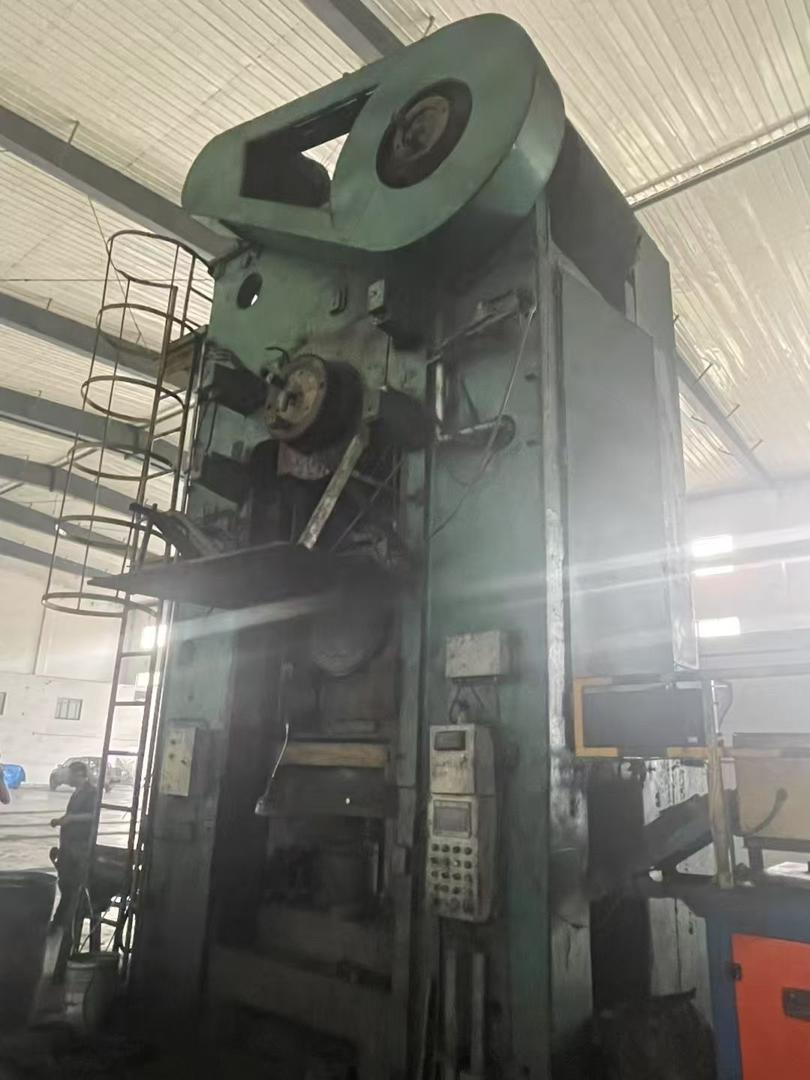 Горячештамповочный пресс Smeral LZK 2500 - 2500 тонн (ID:76311) - Dabrox.com